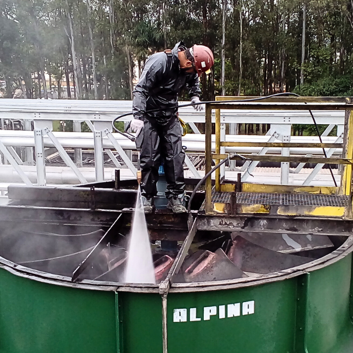 Manutenção de Torre de Resfriamento: Como Evitar Falhas e Paradas na Indústria